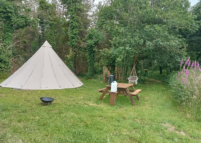 Tipi Insolite 1 A 4 Personnes